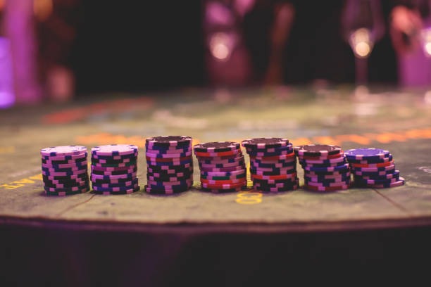 Symbol paytable and multiplier information